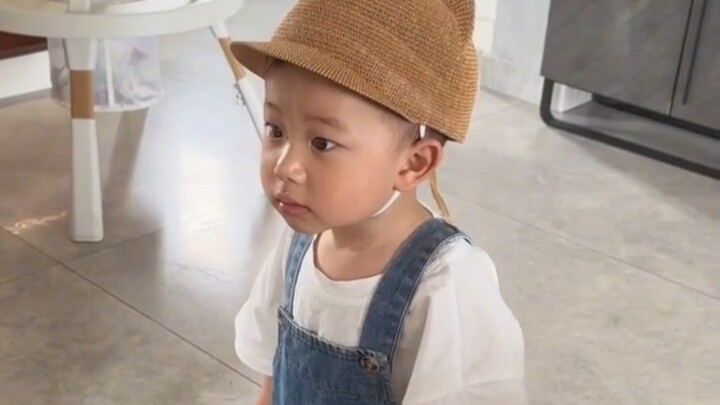 Short clips some ladies posted in the fan group