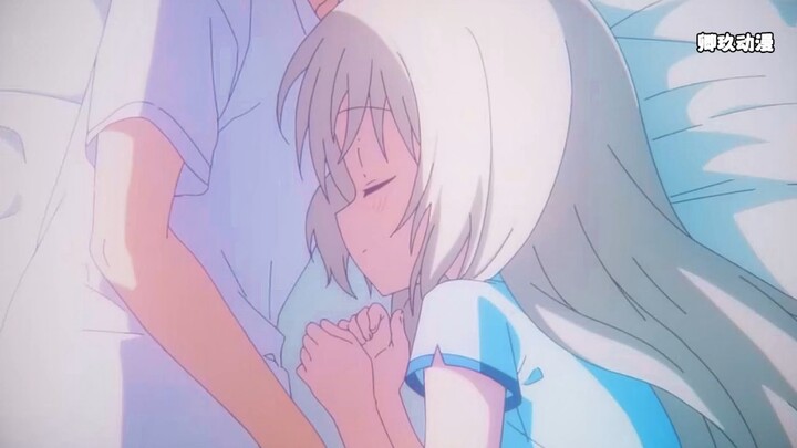 When you secretly share a room with a little loli