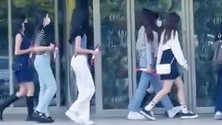 SM新女团七人一起看金泰妍演唱会！