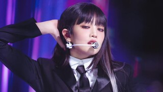 [Minnie] Một cú nhấp chuột để thay quần áo và cứu mạng. Làm sao có người có ánh mắt kinh ngạc như vậ