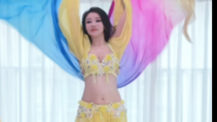 Just focus on the dance and don't look around, okay?