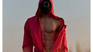 《鱿鱼游戏》的颜色就是配上了金黄的麦田