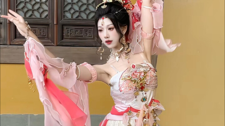 I heard you want to see behind-the-scenes footage?