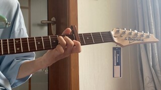 Khi chơi guitar acoustic, lần đầu tiên tôi có một cây guitar điện