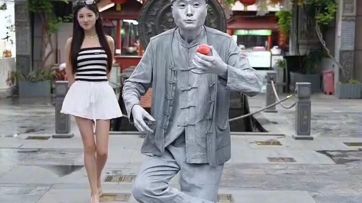 The Young Lady Was Quite Rude 😳 | Silver Man Young Master#viral#short