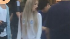 (G)I-DLE 230608 Mendengarkan nyanyian Queencard, tiba-tiba saya bertemu dengan penyanyi aslinya