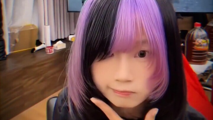 “คุณพ่อที่เข้มงวดที่สุดในวงการย้อมผม”