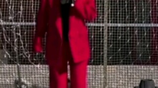 فيديو يُشتبَه في أنه يُظهِر الأستاذة وولانتويا وهي تتعرّض للصعق الكهربائي يتسرب إلى العلن.