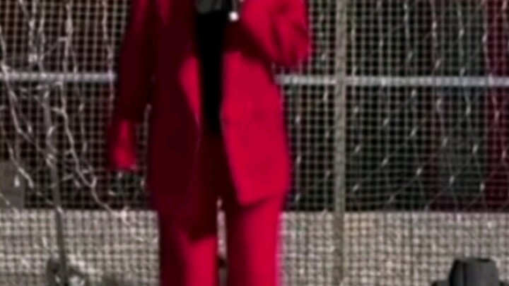 乌兰图雅老师疑似触电视频流出