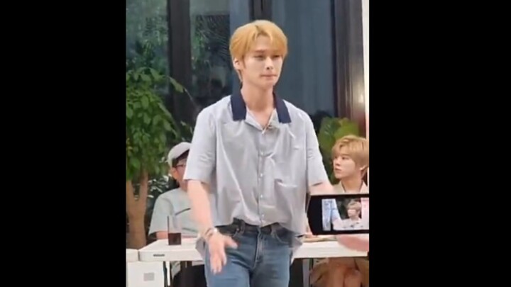 [Lee Minho] Menari mengikuti 'God Menu' - Berpartisipasi dalam syuting staf "Urban Fisherman" dan te