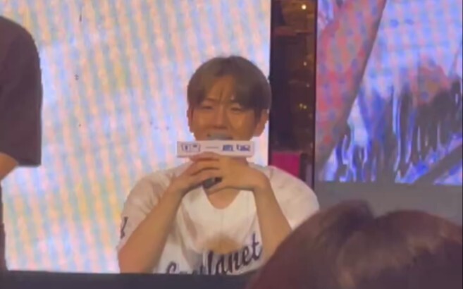 [Bian BXH] 230814 Qingdao Fan Meeting Revisits “Congratulations, Congratulations” (Cr Lchng_bh)
