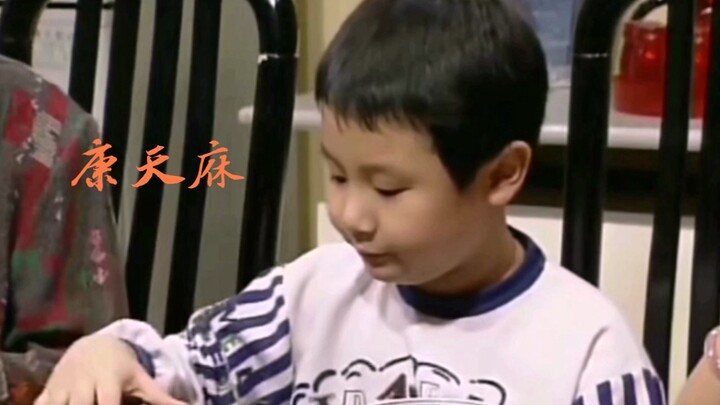 ตอนเด็กๆ เขาช่างน่ารักจริงๆ ดาราเด็กที่อยู่เคียงข้างฉันมาตลอดวัยเด็ก แต่อดีตที่หวนคืนไม่ได้แล้ว