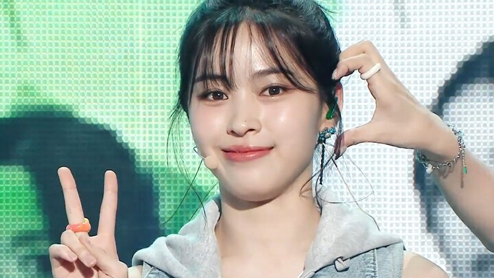 ITZY's latest comeback track CAKE 230826 performance stage