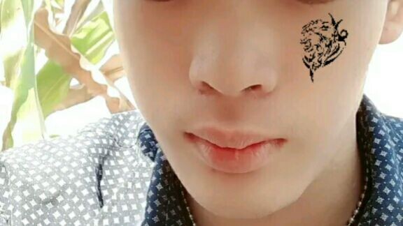 đẹp trai quá cũng khổ