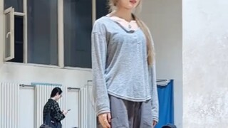 失眠飞行，耀眼又治愈的大一新生