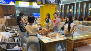 不好好吃饭，又跳上了。