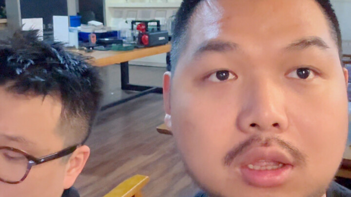 هل يجب عليّ إضافة صديق لكي أتمكن من الطلب؟