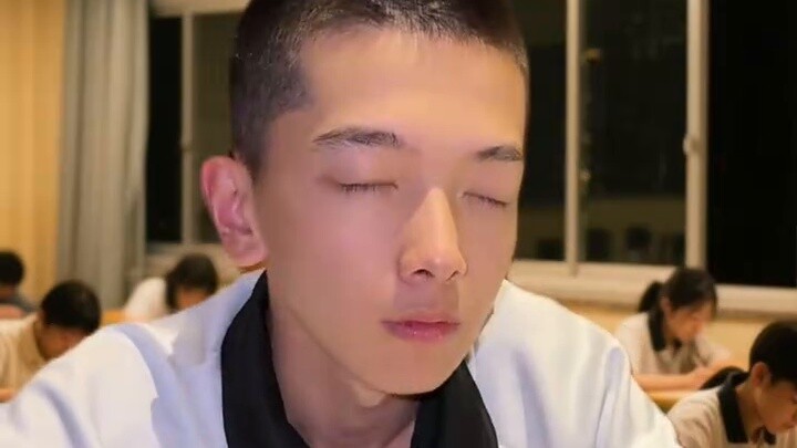 วิธีนอนหลับสบายในช่วงเย็นด้วยการศึกษาด้วยตนเอง