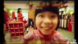 thử thách cấm cười