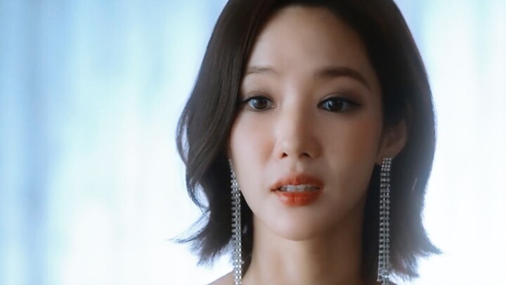 The reborn female lead fiercely gets revenge on the cheating scumbag—this whole process is absolutel