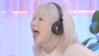 เกมทายคำสุดฮา ของสาว ๆ วงเรด เวลเว็ต