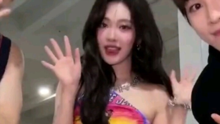 Suka banget lihat! Banyak cha! Gerakan memesona! Tantangan Get A Guitar aespa Ningning × RIIZE