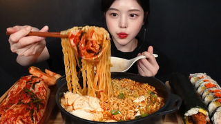 SUB) 🍜 Ramyeon Gimbap Kimchi Mukbang ASMR