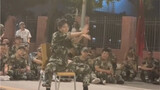 Ledakan pelatihan militer! Pelatihan militer mahasiswa baru tari cover "Akulah yang Paling Populer" 