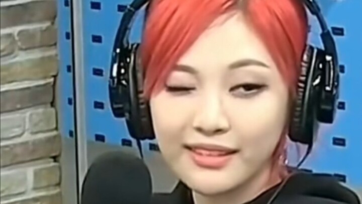 Ninh Ninh nhìn Jaemin