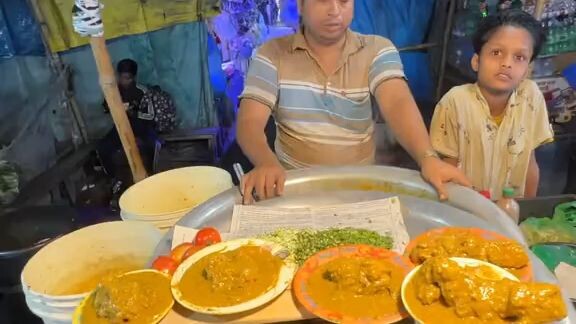 দুই ভাইয়ের মাঝে বাবা মাকে কে আগে হজে নিয়ে যাবে চলছে প্রতিযোগিতা