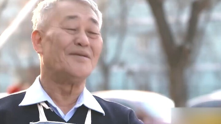 Old man’s amazing moves are just unbelievable! Each one is funnier than the last!