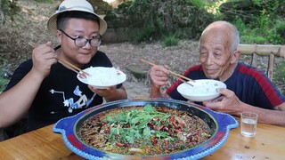 Countryside Recipe| Spicy Boiled American Frogs and Fish Head