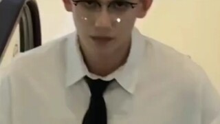 Sichuan is very tolerant—when a couple went out, they had an anti-loss rope tied around their hands,