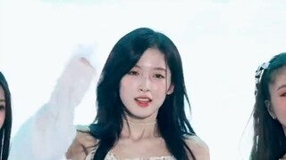 Choi Ye-won ARIN Dolphin Straight Shot