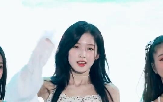 Choi Ye-won ARIN Dolphin Straight Shot