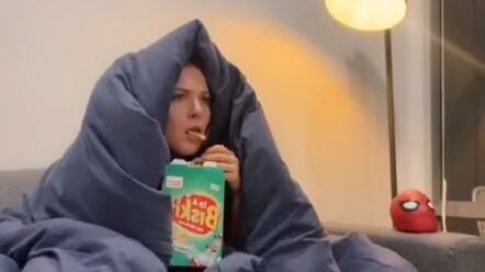 عندما ترى جارفيلد في الفيلم يكون هكذا