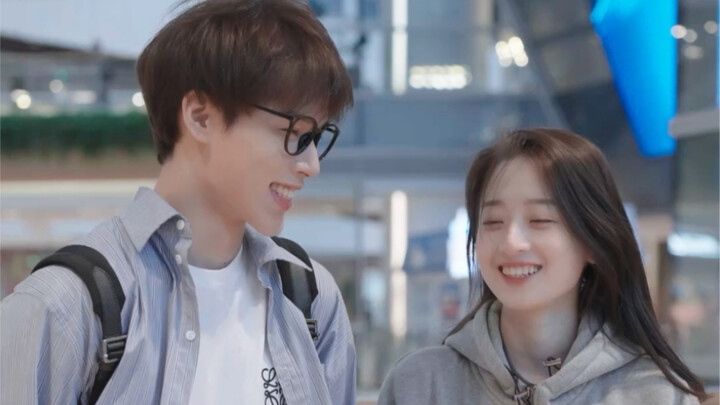 Lòng dịu dàng là tôi giả vờ, còn việc thích em thì là thật.