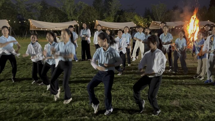 Menyembuhkan hati hahaha! Tapi memang benar-benar lucu!