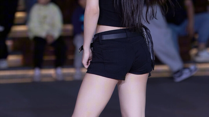 Abra hip-twisting dance #kpop