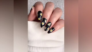 Nail Inspiration| Móng thiết kế hình bông hoa