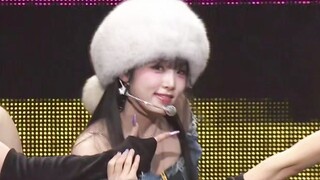 崔叡娜SMARTPHONE+SMILEY 2022AAA颁奖典礼舞台