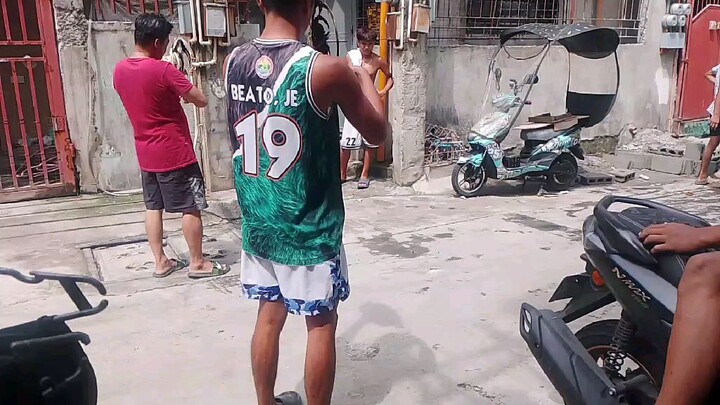 sinibalang manok natin ...dito .lahing Open ear