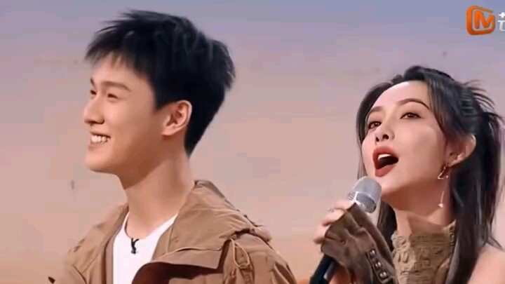 ดูเหมือนหมาตัวพี่ ทว่าแท้จริงกลับเป็นหมาตัวน้อง! ความรุกรานแรงเวอร์...