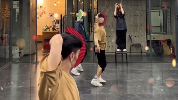[Bai Xiaobai] Mirror version of the choreography of "Flower Wine"! The male version will teach you h