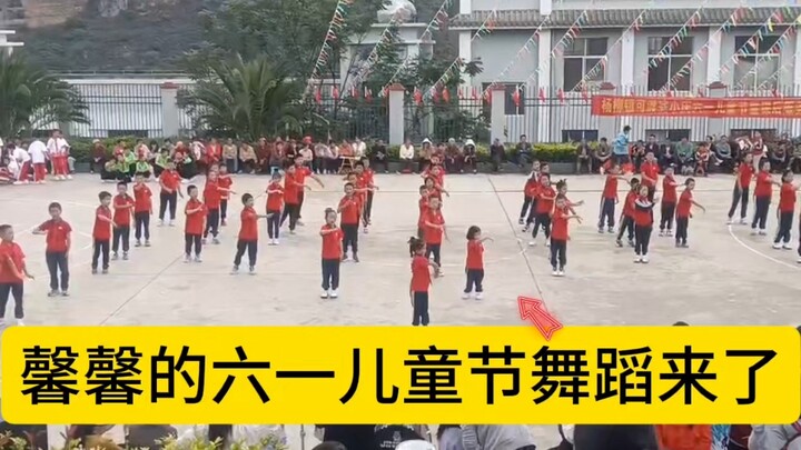 2025面馨馨的六一儿童节舞蹈来了～馨馨在班上年龄最大身高却最小～心疼...