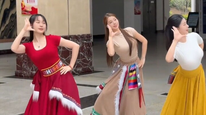 Which dance captivates you the most? #TibetanDance #DanceStudents #TraditionalChineseStyle #EthnicDa