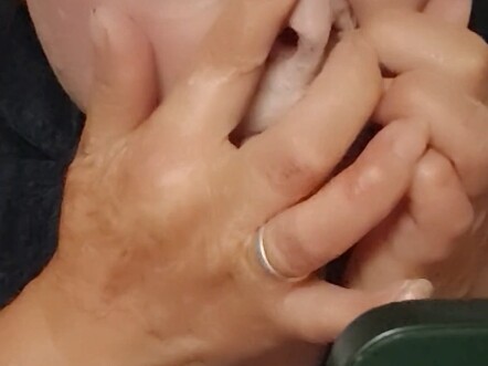 Terima kasih karena ketika aku berada dalam kegelapan, kalian mau mengulurkan tanganmu.