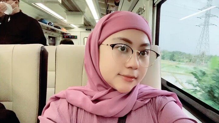 ketika Kamu Nyobain Kereta Ini. lebih suka perjalanan pake kereta. ya gak? bikin video apalagi yah?