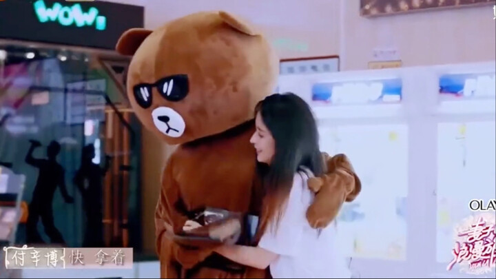 Ying’er always only has eyes for her husband hahaha hahaha #Fu Xinbo# Ying’er