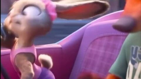 Meme trừu tượng ngoài trời siêu bá đạo trên TV Huyền Áp Bức